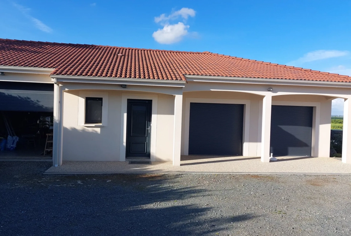 Villa de plain-pied proche Niort avec 4 chambres et jardin de 800 m² 