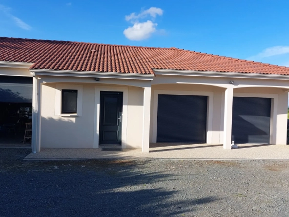 Villa de plain-pied proche Niort avec 4 chambres et jardin de 800 m²