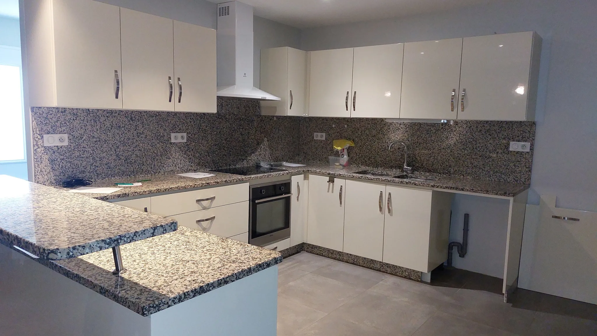 Villa de plain-pied proche Niort avec 4 chambres et jardin de 800 m² 