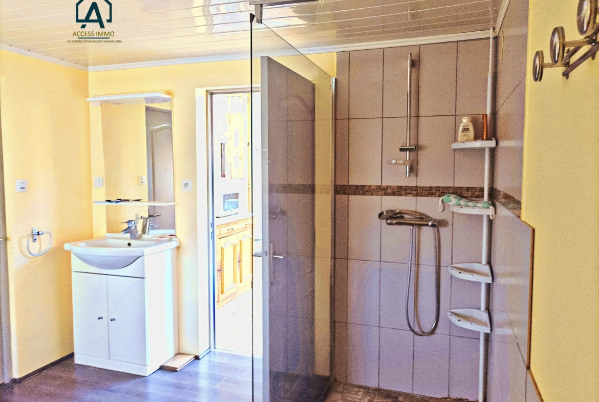 Maison semi-individuelle à vendre à Assevent avec jardin et garage 