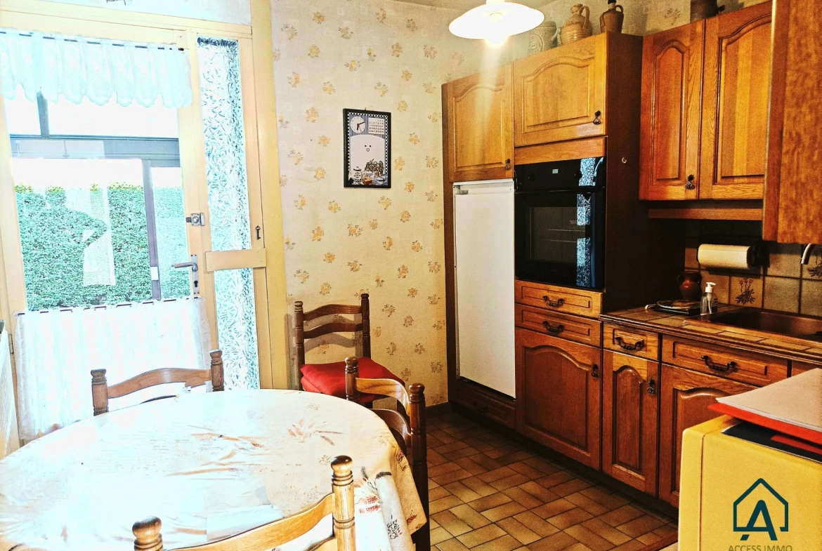 Maison semi-individuelle à vendre à Assevent avec jardin et garage 
