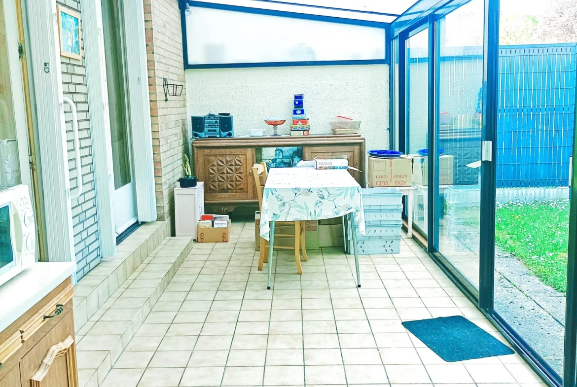 Maison semi-individuelle à vendre à Assevent avec jardin et garage 