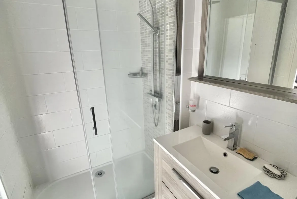 Maison de bourg rénovée à Riom, idéal premier achat ou investissement 