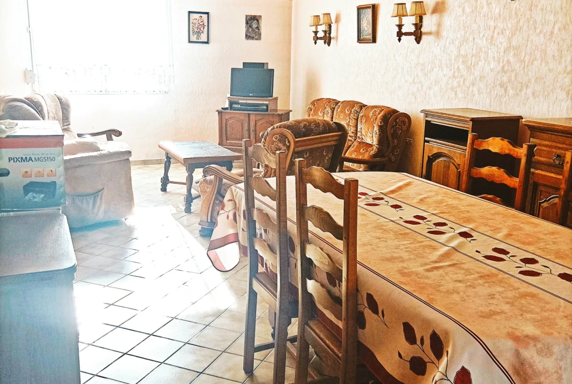 Maison semi-individuelle à vendre à Assevent avec jardin et garage 