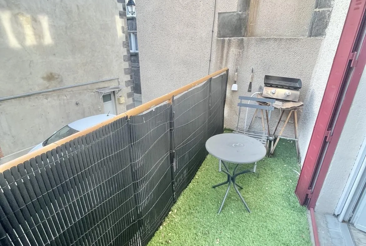 Maison de bourg rénovée à Riom, idéal premier achat ou investissement 
