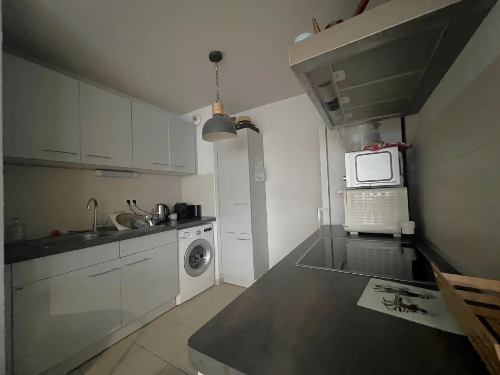 Appartement T2 avec terrasse à Nîmes - Loué, proche gare et commodités 