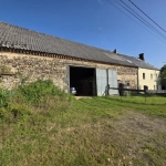 Ferme à rénover avec terrain et grange à Les Ancizes-Comps, proximité Saint-Georges-de-Mons