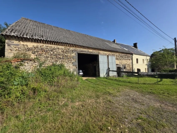 Ferme à rénover avec terrain et grange à Les Ancizes-Comps, proximité Saint-Georges-de-Mons