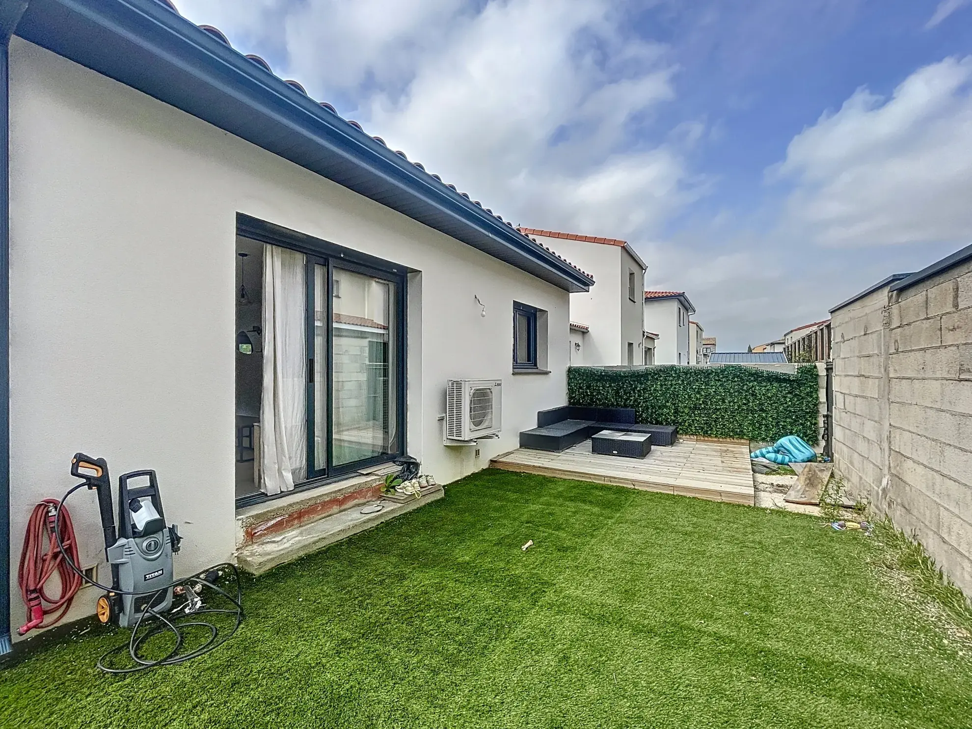 Villa contemporaine de 65 m² à Saint-Féliu-d'Amont avec 2 chambres 