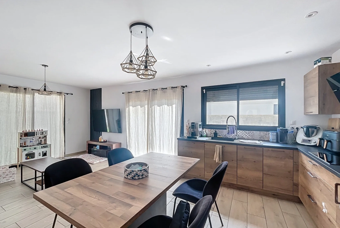 Villa contemporaine de 65 m² à Saint-Féliu-d'Amont avec 2 chambres 