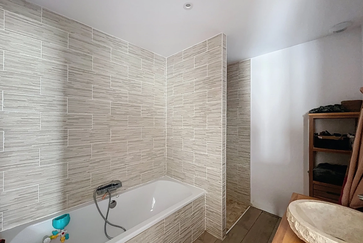 Villa contemporaine de 65 m² à Saint-Féliu-d'Amont avec 2 chambres 