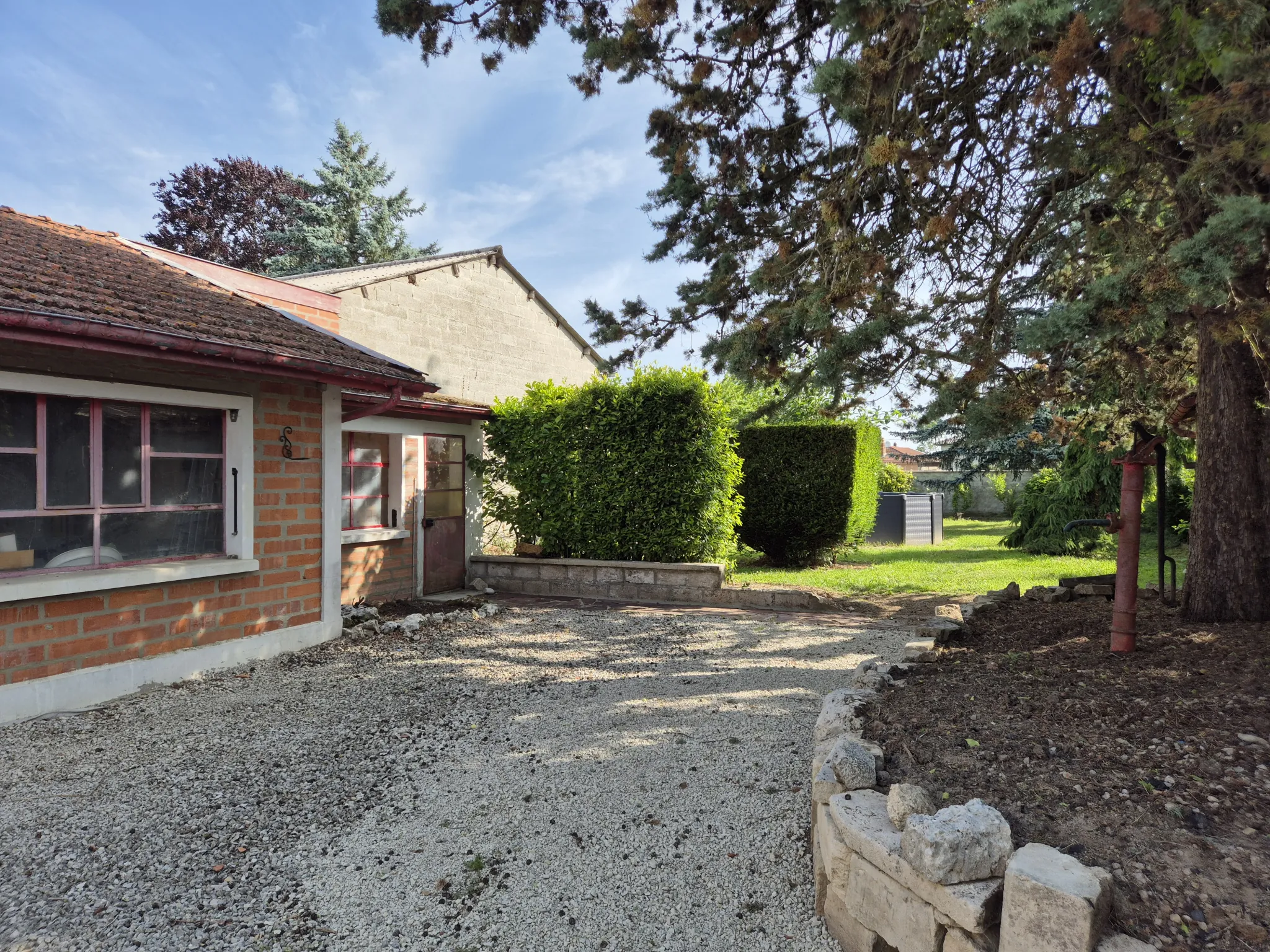 Charmante maison de 143 m² avec jardin et dépendances à Eclaron 