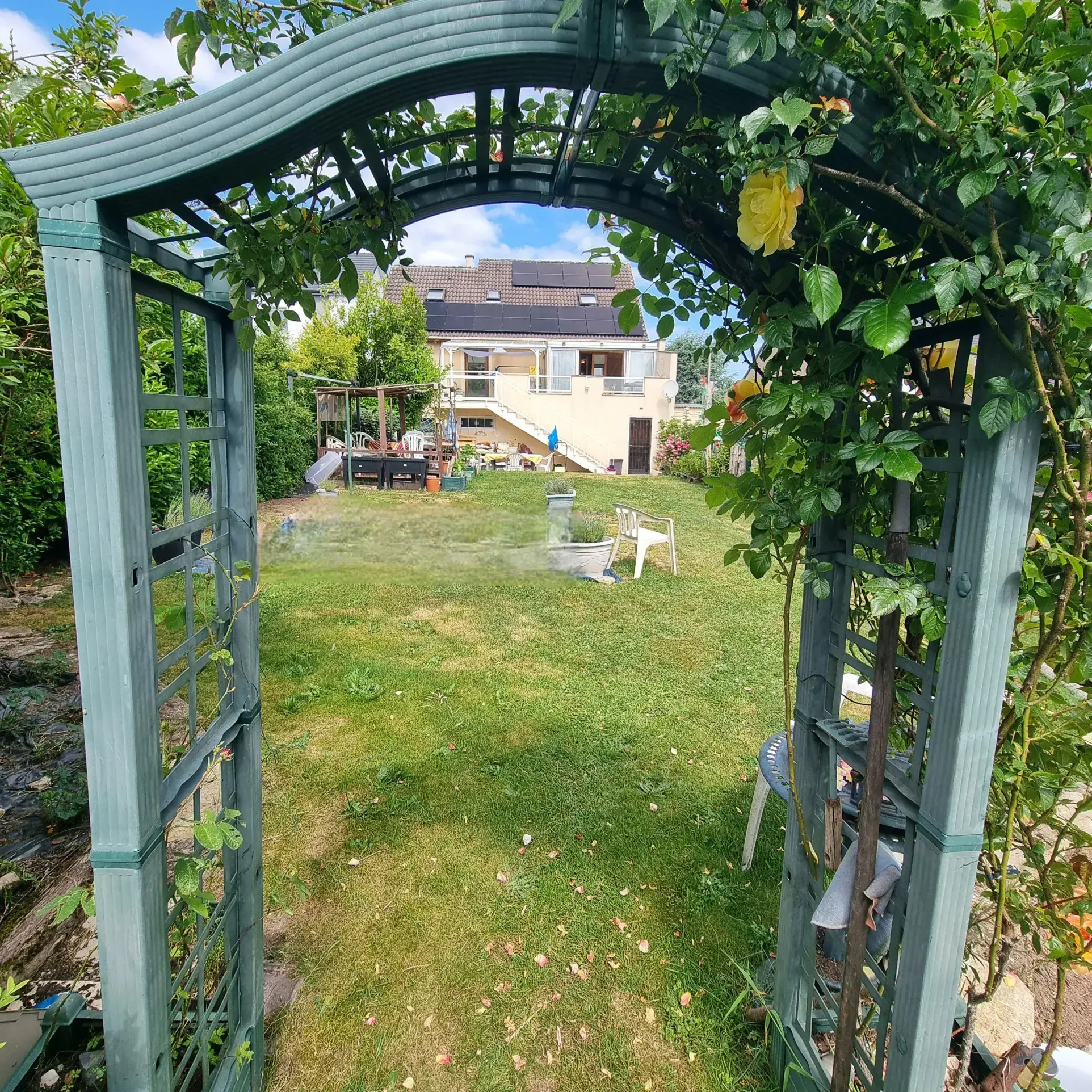 Maison de 142 m² avec terrain clos et appartement indépendant à Porcelette 