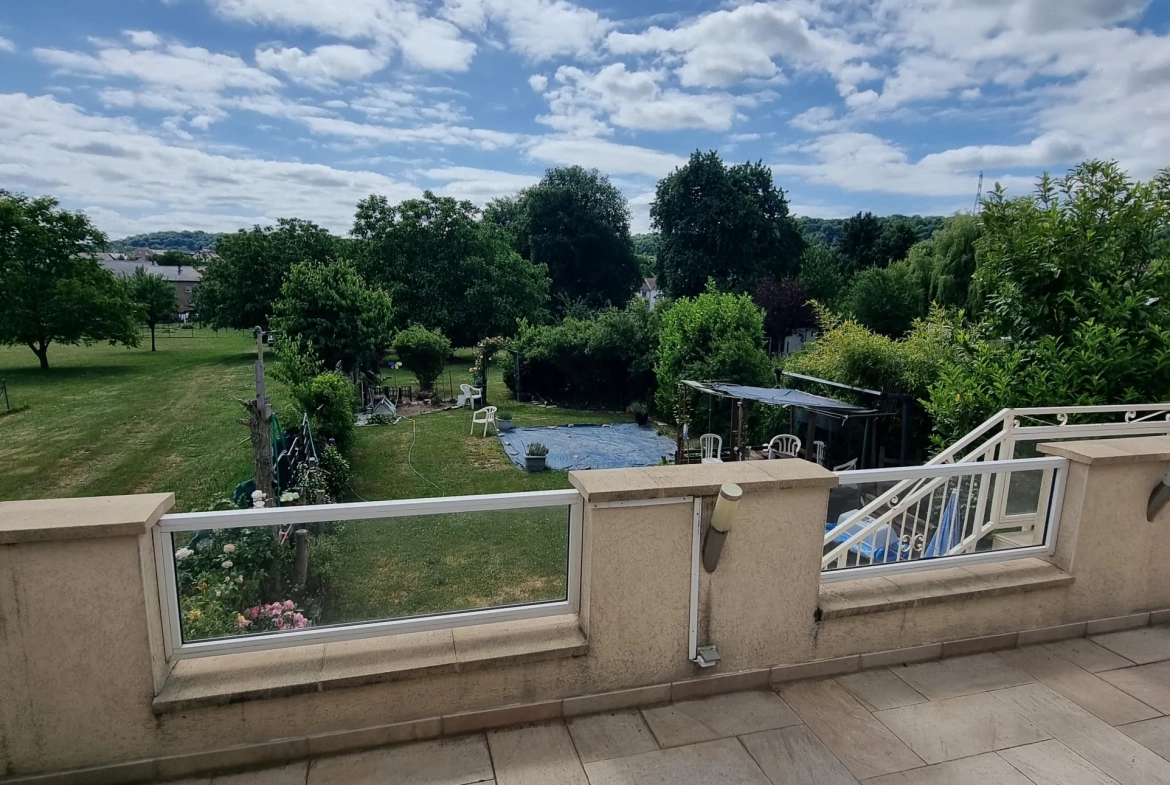 Maison de 142 m² avec terrain clos et appartement indépendant à Porcelette 