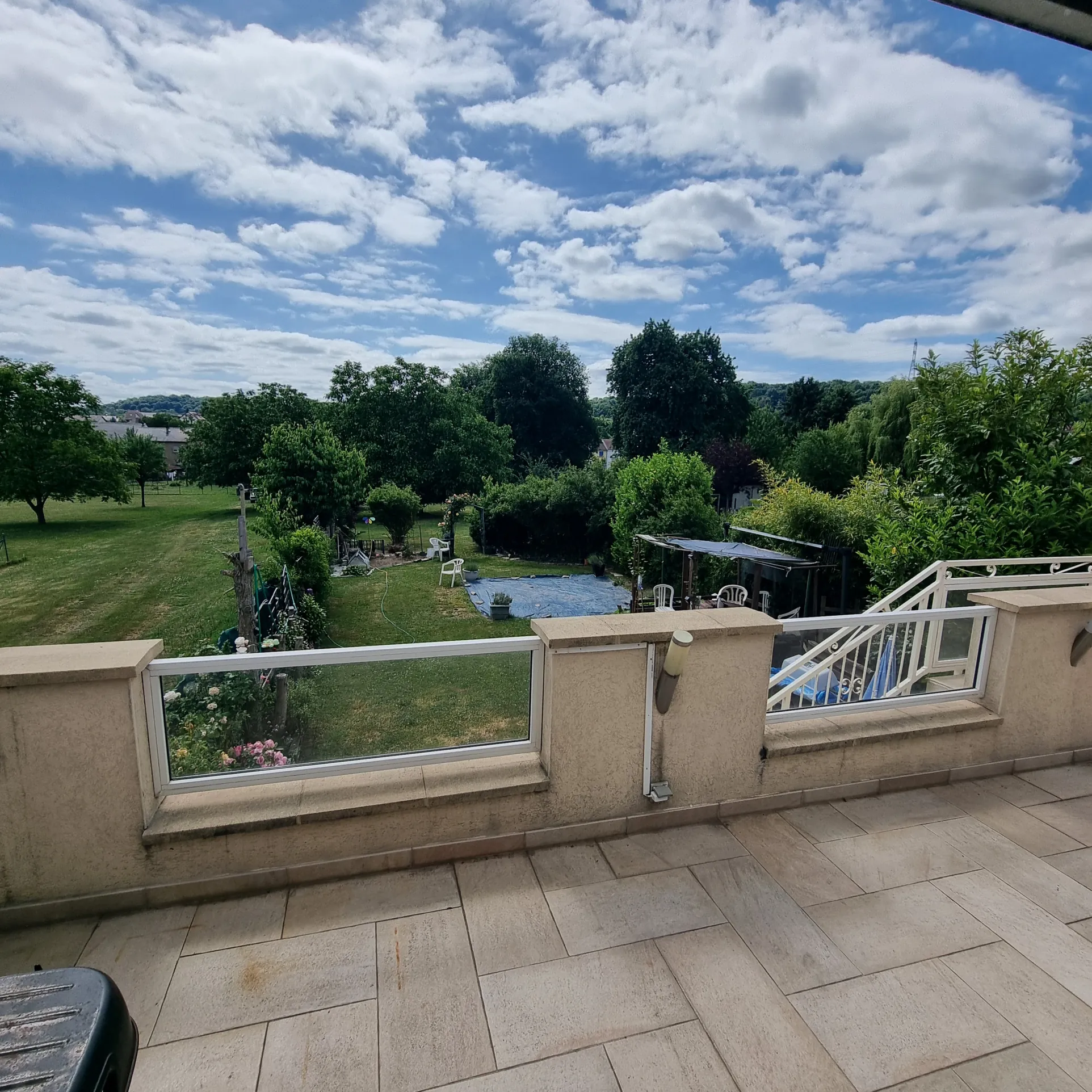 Maison de 142 m² avec terrain clos et appartement indépendant à Porcelette 