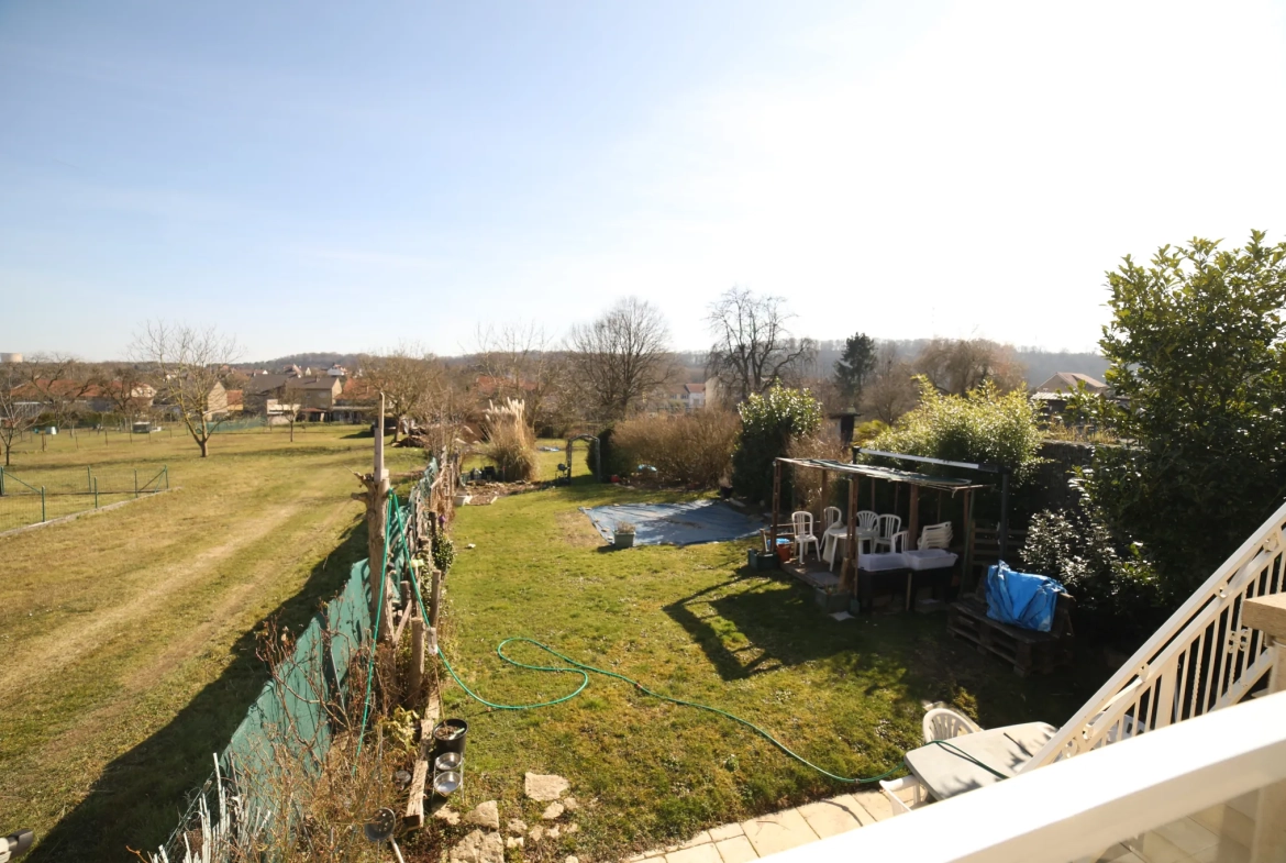 Maison de 142 m² avec terrain clos et appartement indépendant à Porcelette 