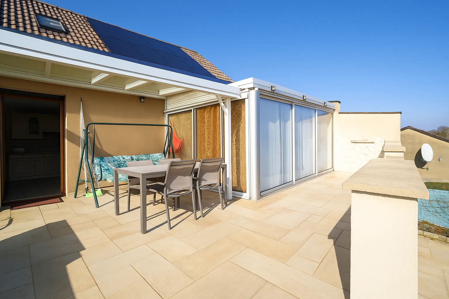 Maison de 142 m² avec terrain clos et appartement indépendant à Porcelette 