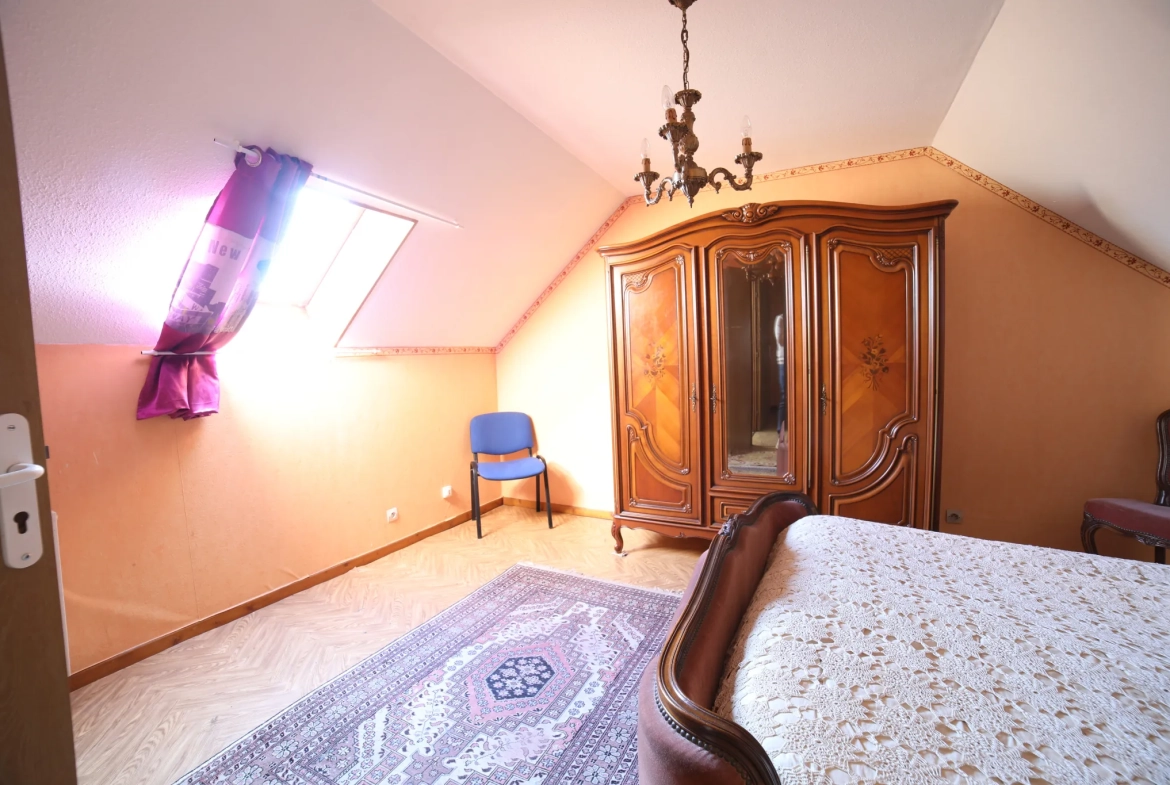 Maison de 142 m² avec terrain clos et appartement indépendant à Porcelette 