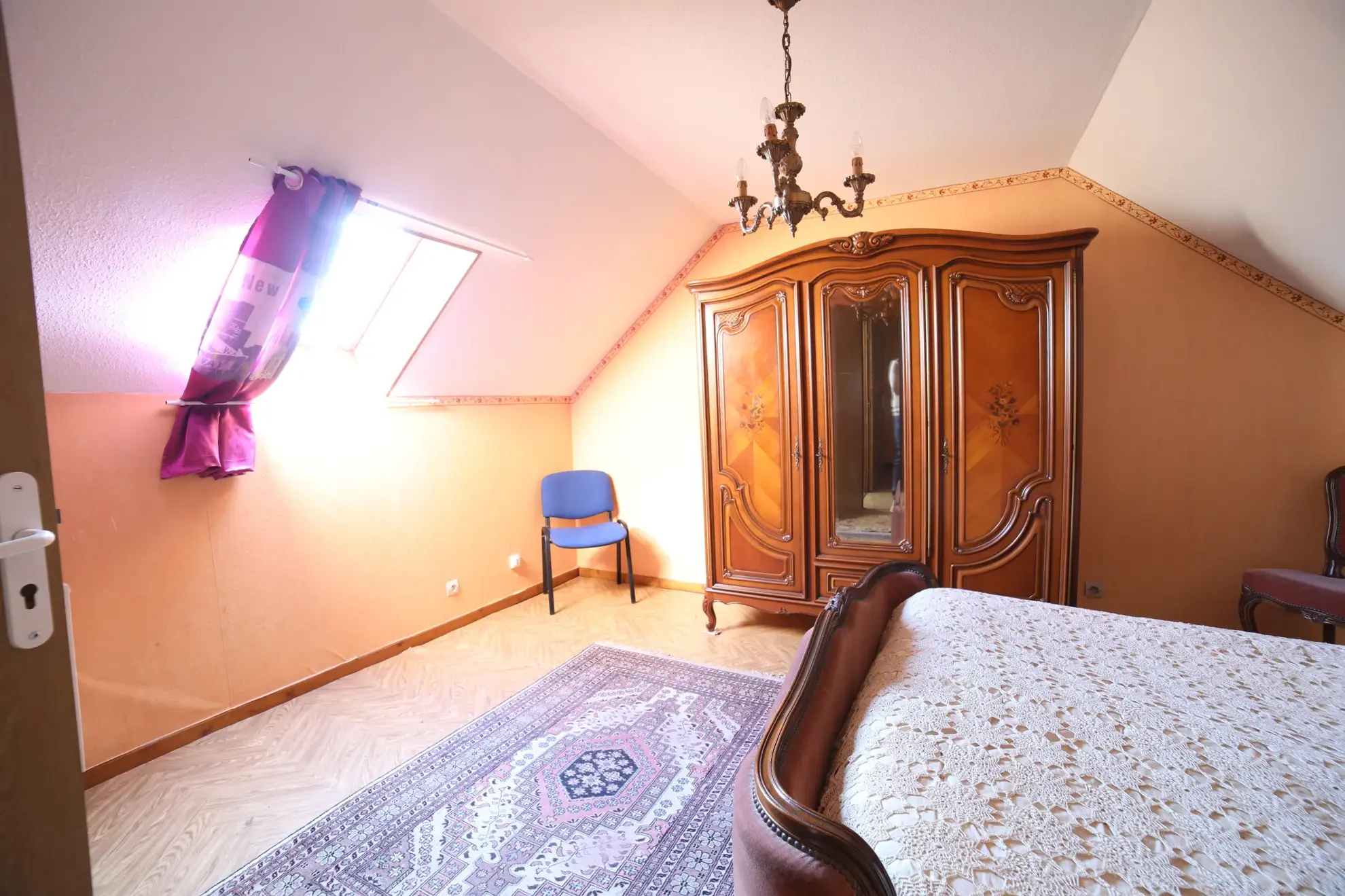 Maison de 142 m² avec terrain clos et appartement indépendant à Porcelette 