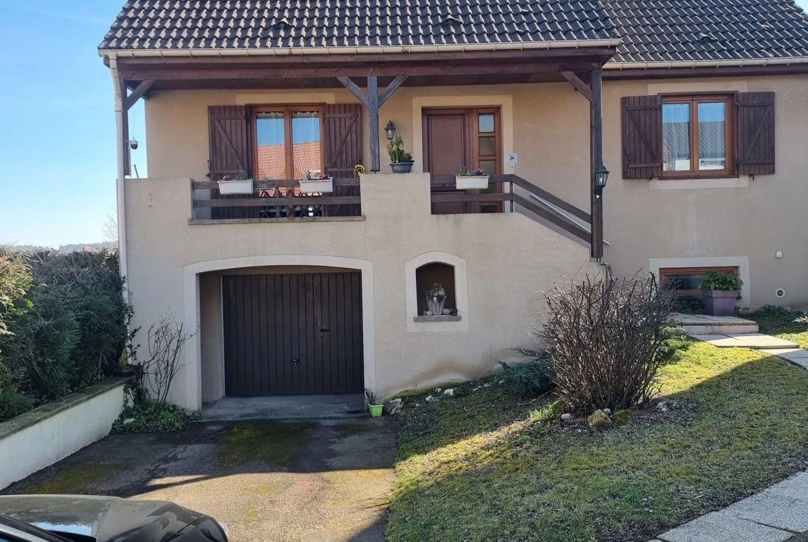 Maison de 142 m² avec terrain clos et appartement indépendant à Porcelette 