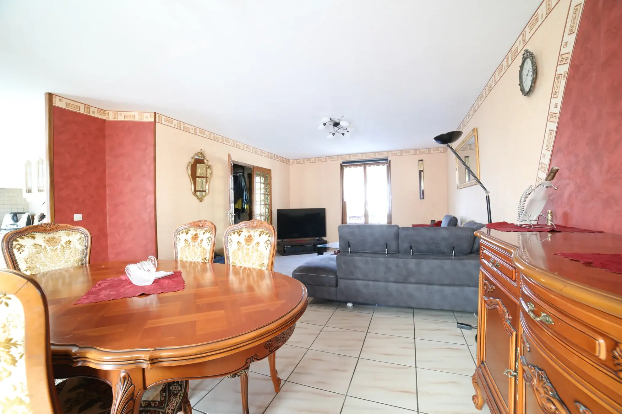 Maison de 142 m² avec terrain clos et appartement indépendant à Porcelette 