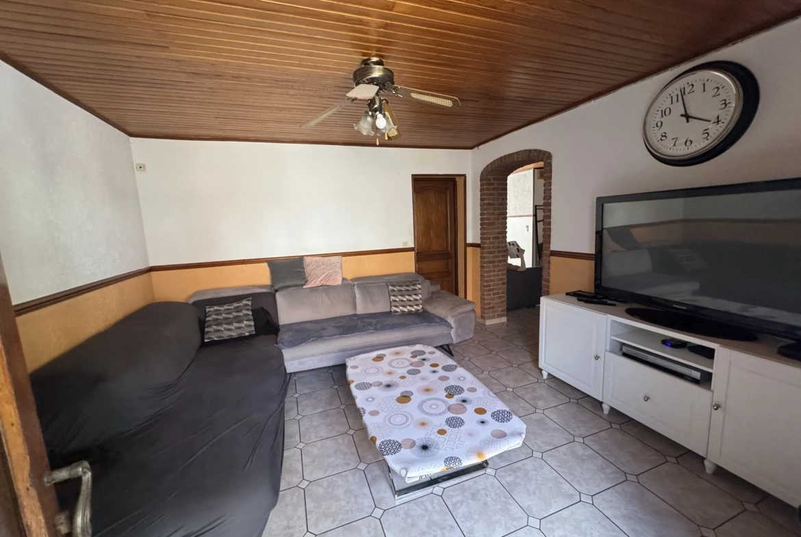 Spacieuse maison de 7 chambres avec garage à Roubaix 