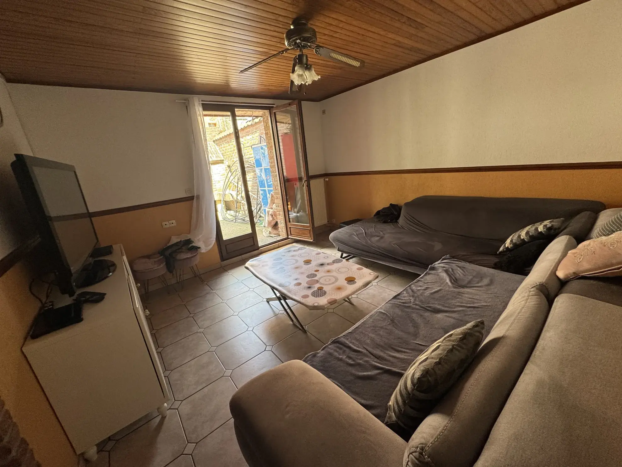 Spacieuse maison de 7 chambres avec garage à Roubaix 