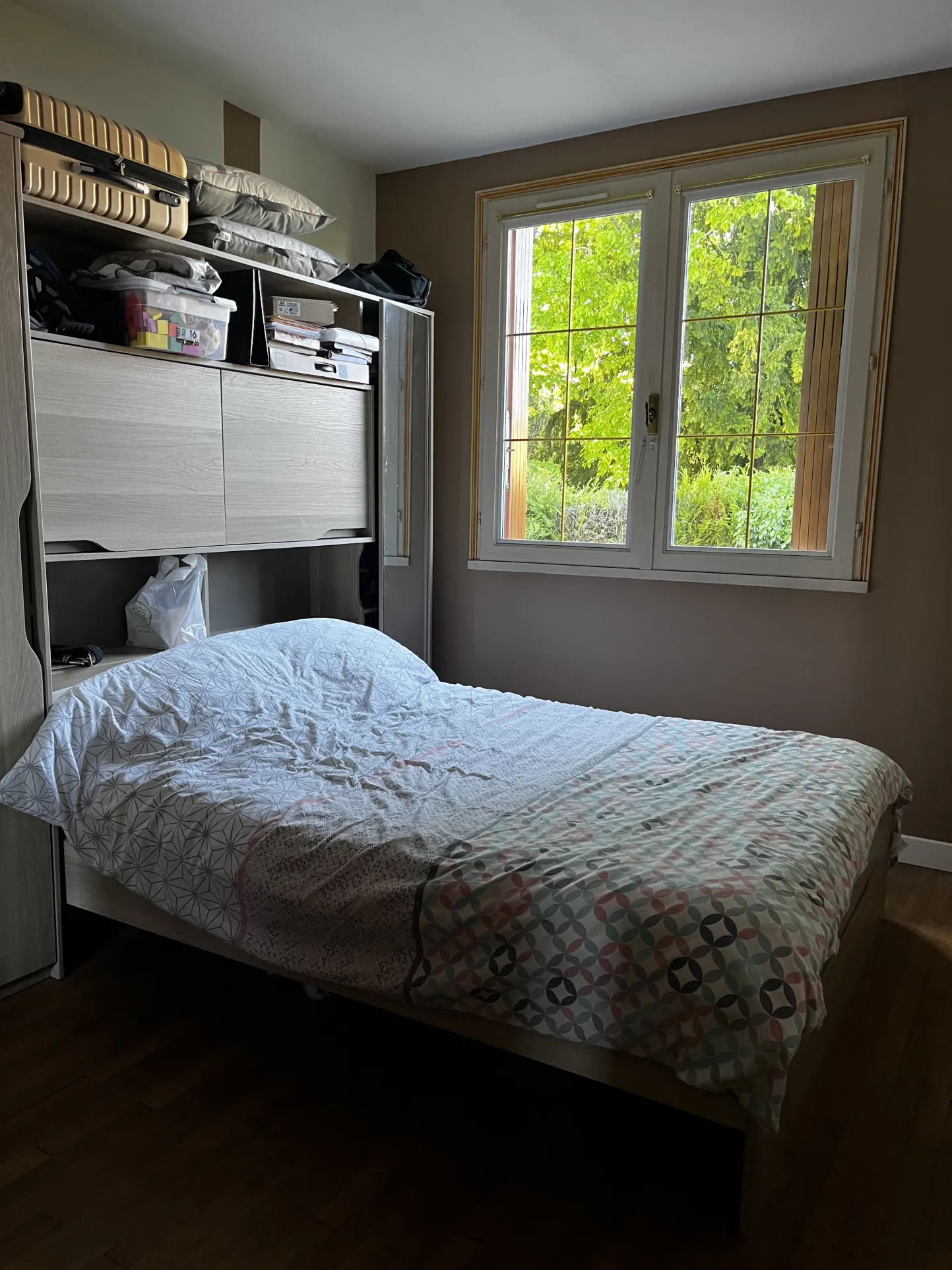 Maison avec jardin à Mirebeau, calme et proches commodités 