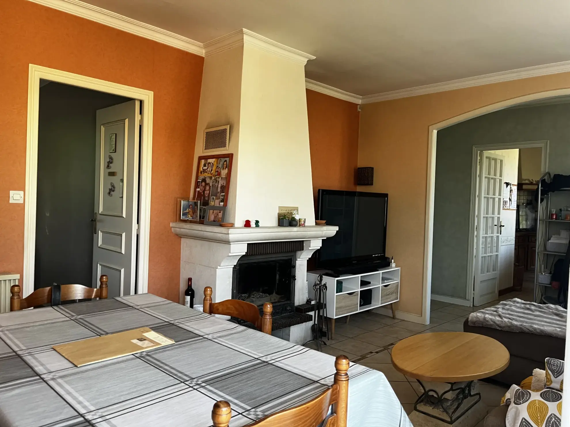 Maison avec jardin à Mirebeau, calme et proches commodités 