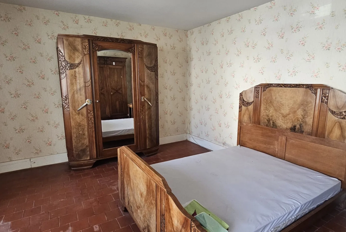 Maison à vendre de 75 m² proche Varzy avec grand terrain et potentiel d'aménagement 