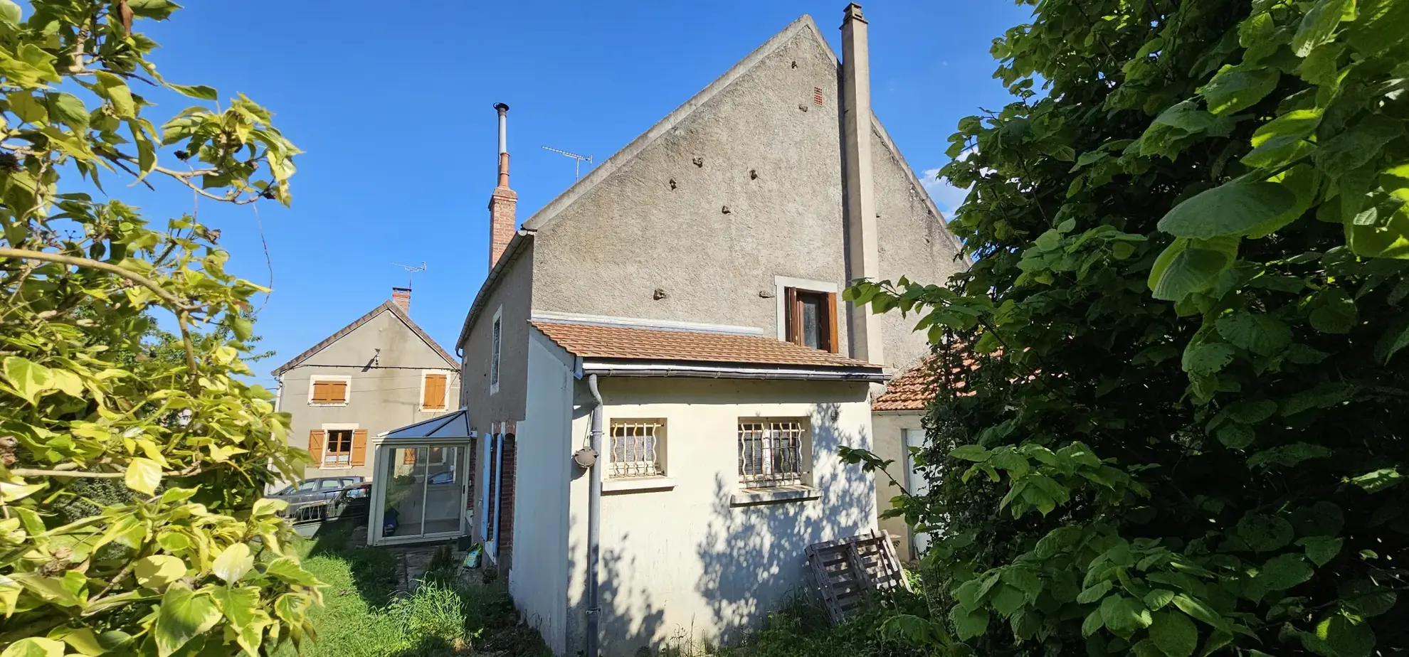 Maison à vendre de 75 m² proche Varzy avec grand terrain et potentiel d'aménagement 