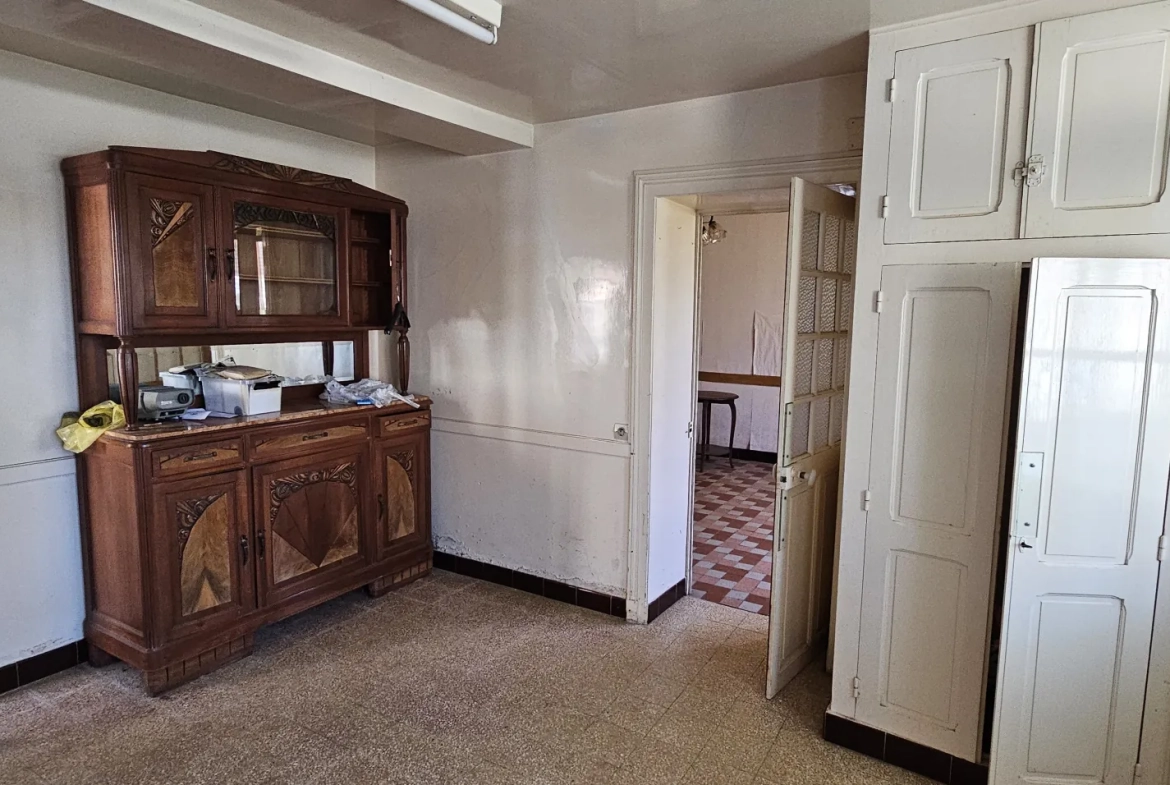 Maison à vendre de 75 m² proche Varzy avec grand terrain et potentiel d'aménagement 