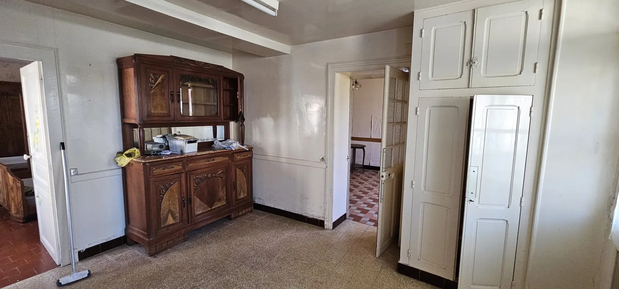 Maison à vendre de 75 m² proche Varzy avec grand terrain et potentiel d'aménagement 