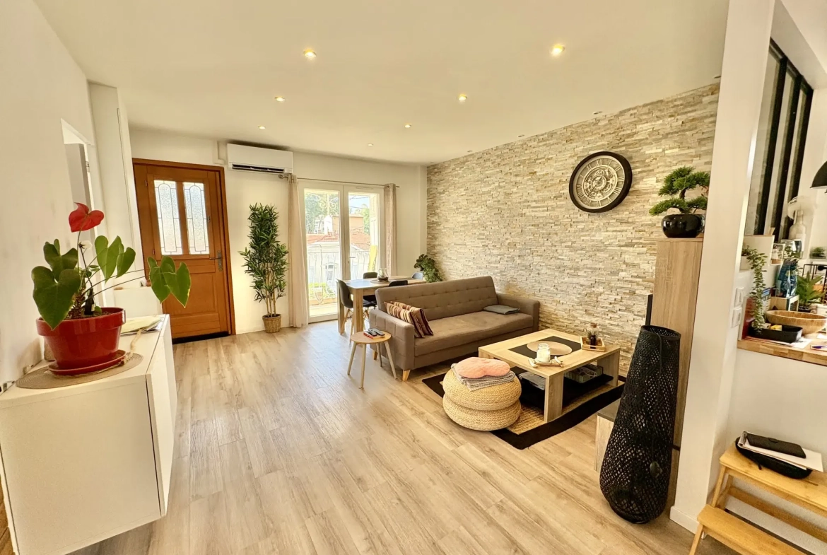 Haut de villa T3 rénové avec jardin privé à Toulon Ouest 