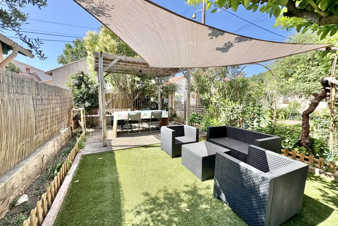 Haut de villa T3 rénové avec jardin privé à Toulon Ouest 
