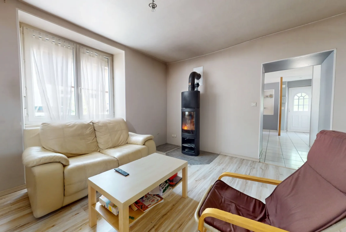 Magnifique maison en pierre de 115 m² à Auxange, proche Dole et Besançon 