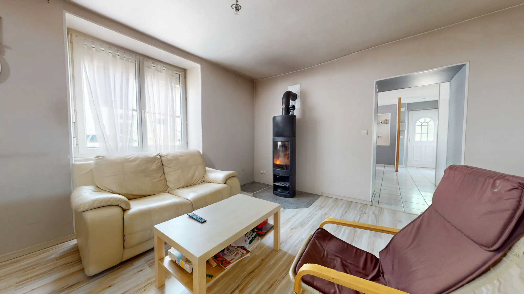 Magnifique maison en pierre de 115 m² à Auxange, proche Dole et Besançon 