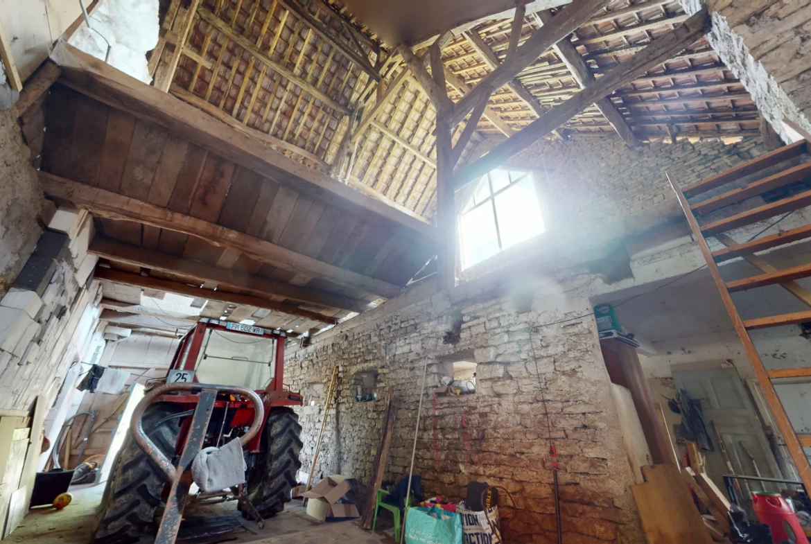 Magnifique maison en pierre de 115 m² à Auxange, proche Dole et Besançon 
