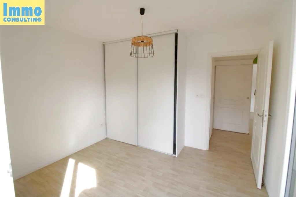 Appartement T3 avec terrasse et garage à Valenciennes proche du parc de la Rhônelle 