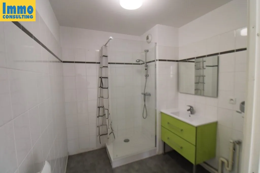 Appartement T3 avec terrasse et garage à Valenciennes proche du parc de la Rhônelle 