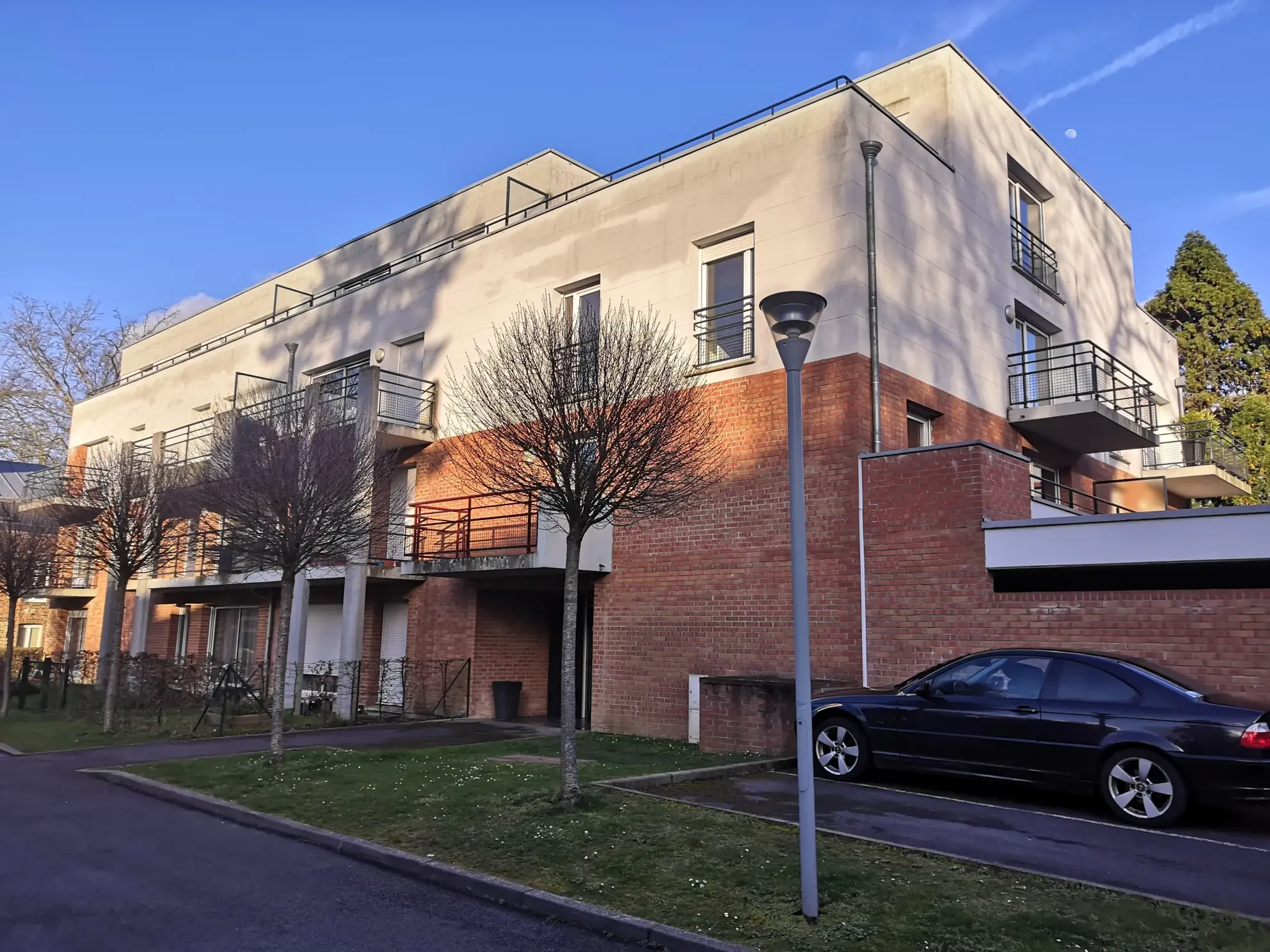 Appartement T3 avec terrasse et garage à Valenciennes proche du parc de la Rhônelle 