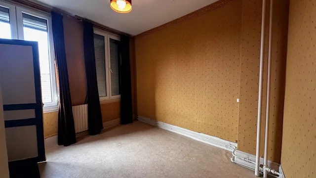 Belle maison à vendre à Liancourt près de Rantigny avec garage et dépendance 