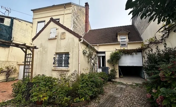 Belle maison à vendre à Liancourt près de Rantigny avec garage et dépendance
