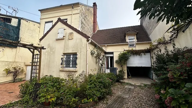 Belle maison à vendre à Liancourt près de Rantigny avec garage et dépendance 