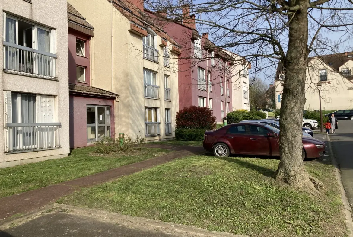 Charmant duplex F4 de 71,5 m² à Roissy-en-France avec parking et cave 