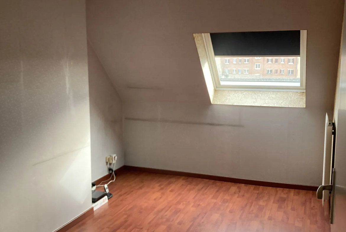 Charmant duplex F4 de 71,5 m² à Roissy-en-France avec parking et cave 