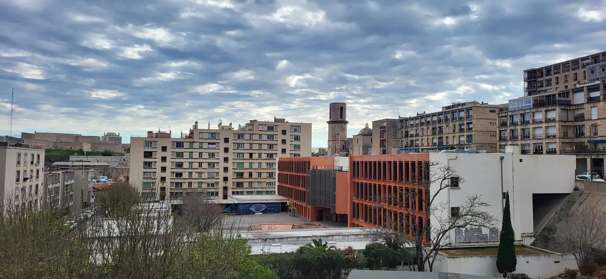 Appartement 3 pièces à Marseille de 68 m² avec vue sur l’église Saint-Laurent 