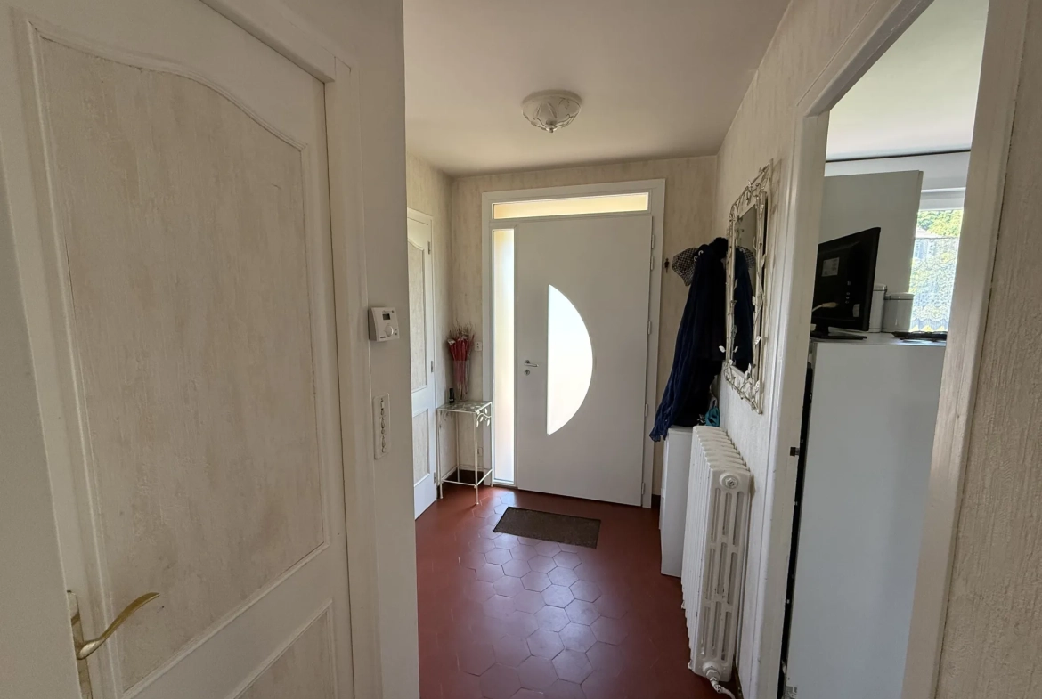 Belle maison avec studio indépendant à vendre dans le secteur d'Écouves, Alençon 