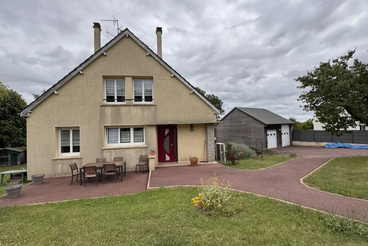 Maison lumineuse avec studio à vendre à Écouves près d'Alençon 