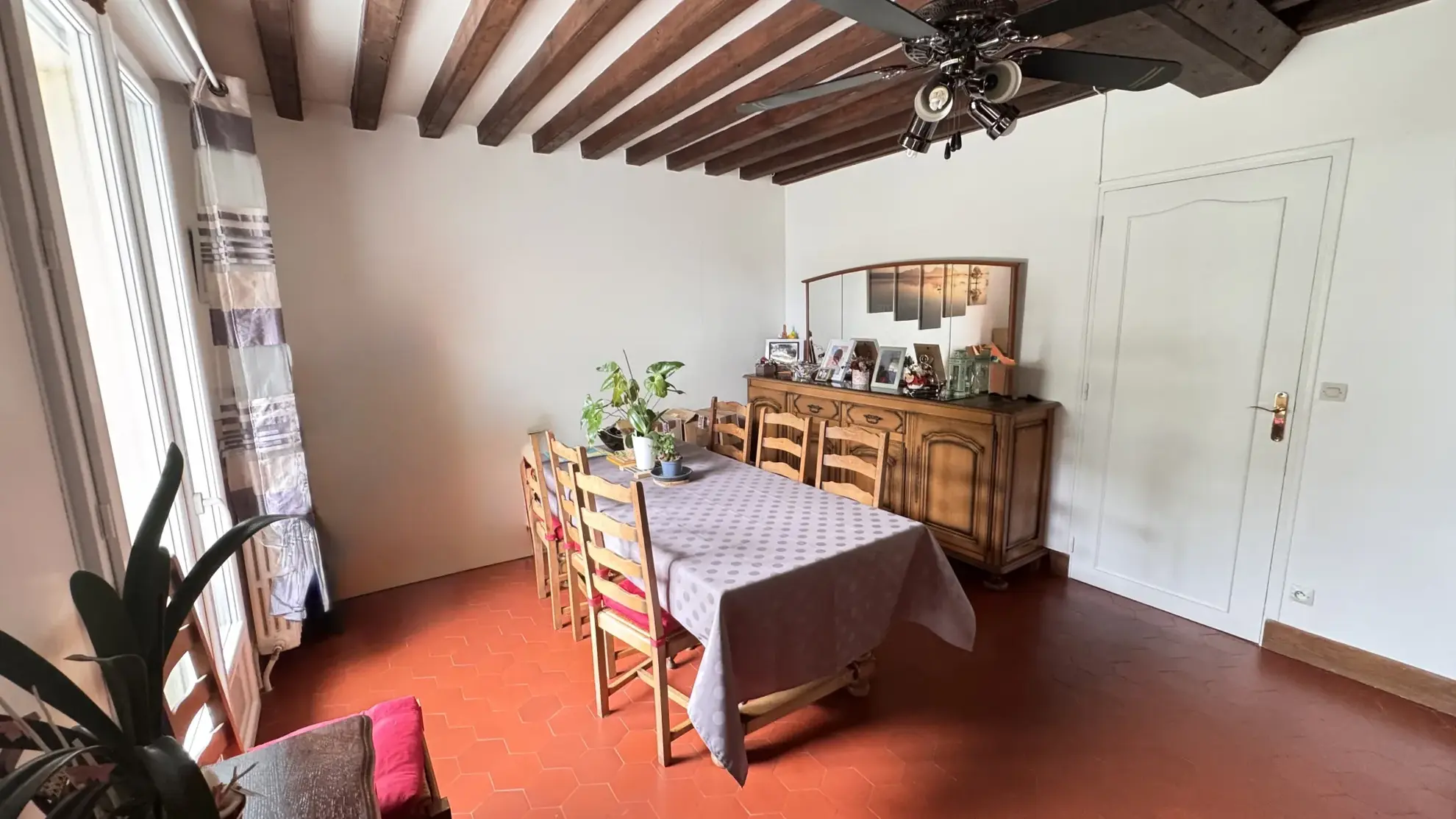 Maison lumineuse avec studio à vendre à Écouves près d'Alençon 
